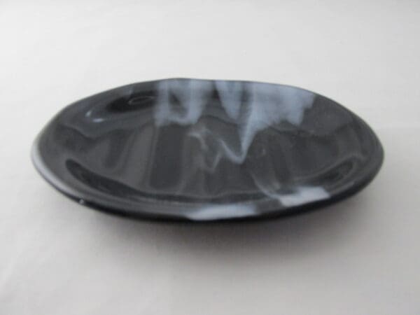 Black & White Wispy Soap Dish - Image 2