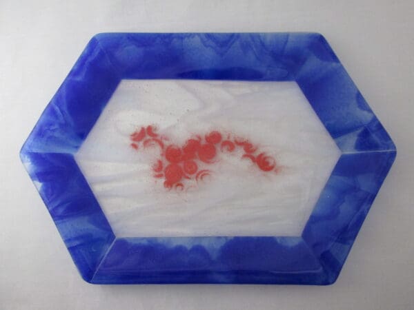 Red, White and Blue Octagonal Tray - Image 3