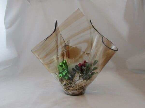 Cinnamon on Clear Baroque Christmas Centerpice Vase - Image 3