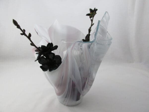 Pale Purple Baroque Centerpiece Vase - Image 4