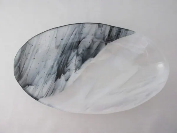 Ying/Yang Black & White Wispy Oval Serving Dish - Image 2