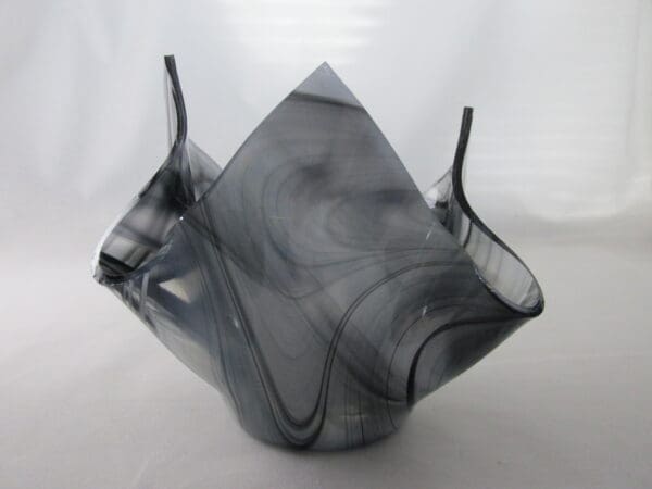 Black & White Streaky Lotus Votive Holder - Image 2