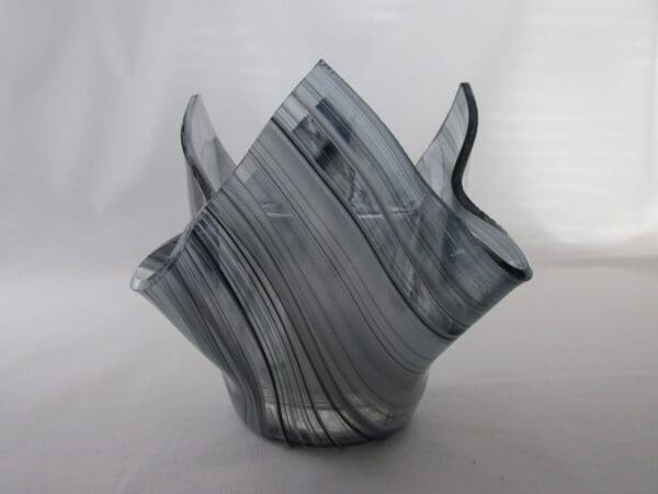 Black & White Streaky Lotus Votive Holder - Image 2