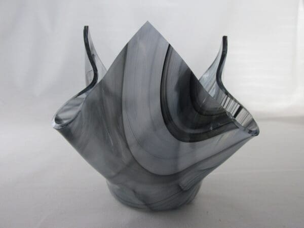 Black & White Streaky Lotus Votive Holder - Image 4