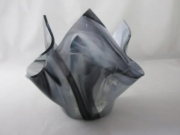 Black & White Streaky Lotus Votive Holder - Image 3