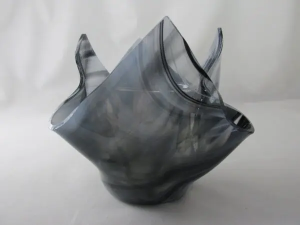 Black & White Streaky Lotus Votive Holder - Image 2