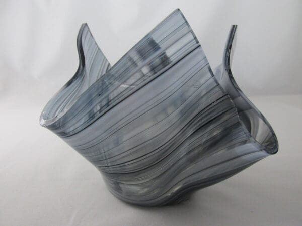 Black & White Streaky Lotus Votive Holder - Image 2