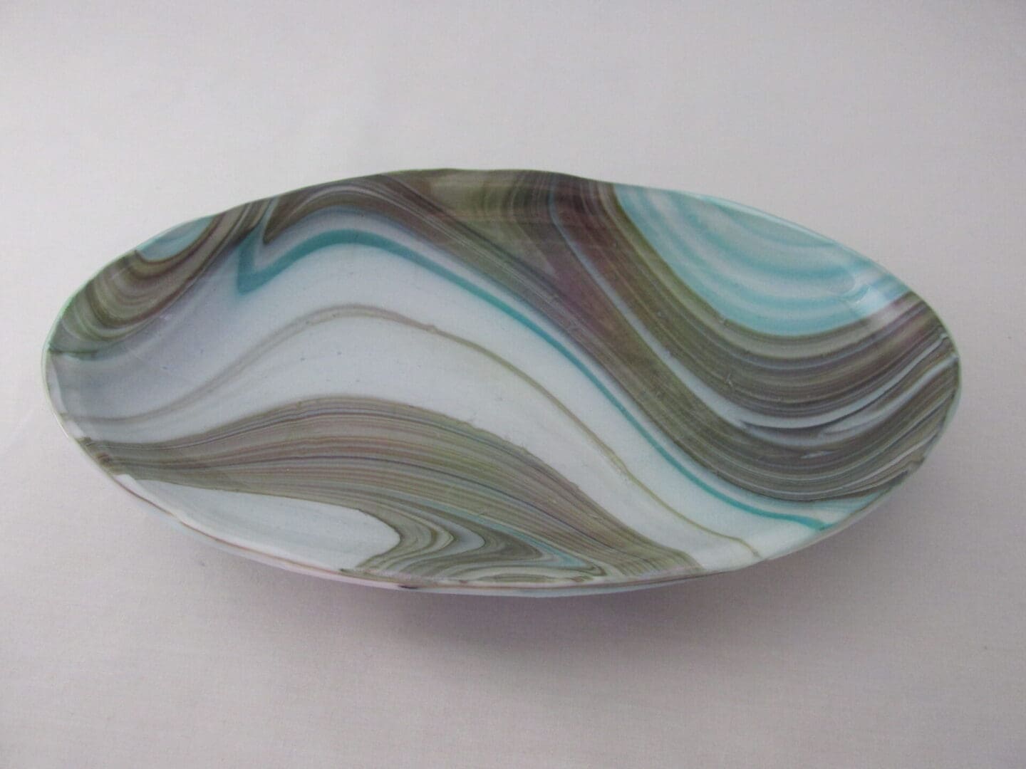 Marbled oval ceramic serving dish